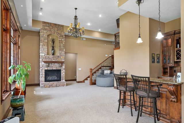 5909 S Brightwater Trail, Springfield, MO 65810