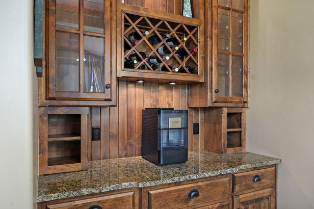 5909 S Brightwater Trail, Springfield, MO 65810