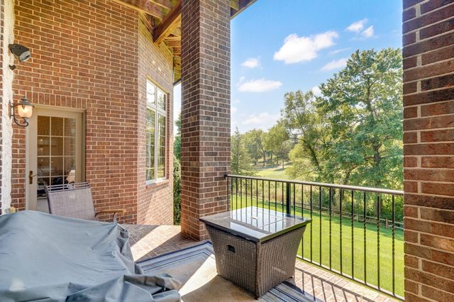 5909 S Brightwater Trail, Springfield, MO 65810