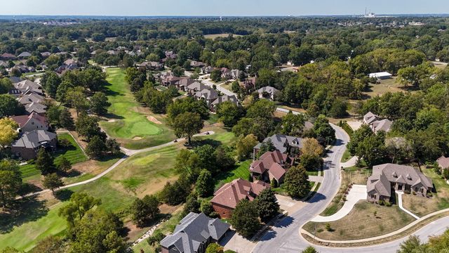 5909 S Brightwater Trail, Springfield, MO 65810