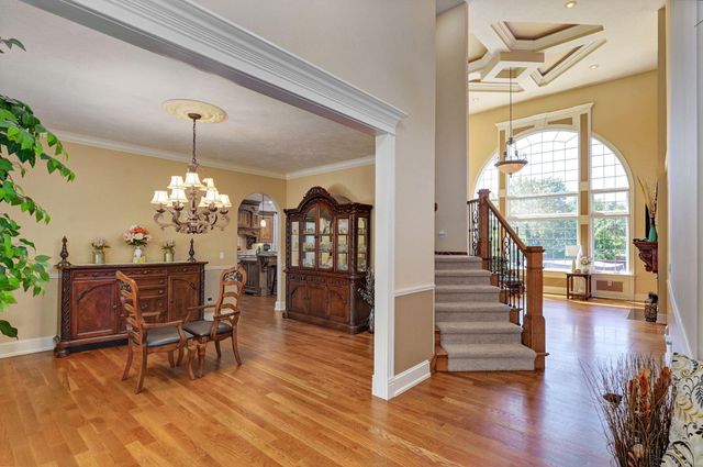 5909 S Brightwater Trail, Springfield, MO 65810