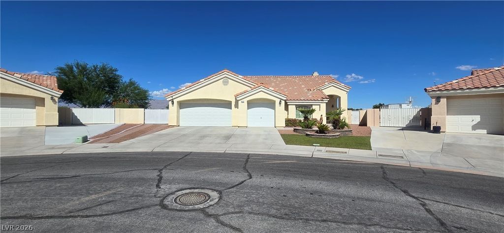 8000 Edward Baher Avenue, Las Vegas, NV 89149 — photo 2