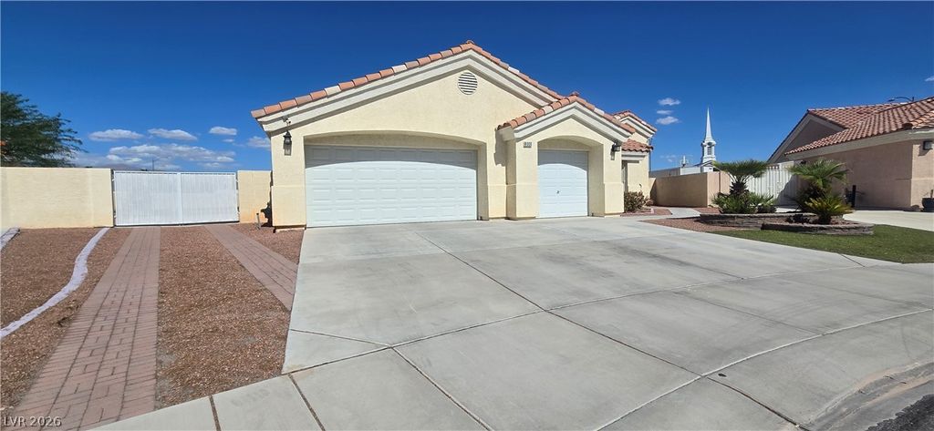 8000 Edward Baher Avenue, Las Vegas, NV 89149 — photo 3