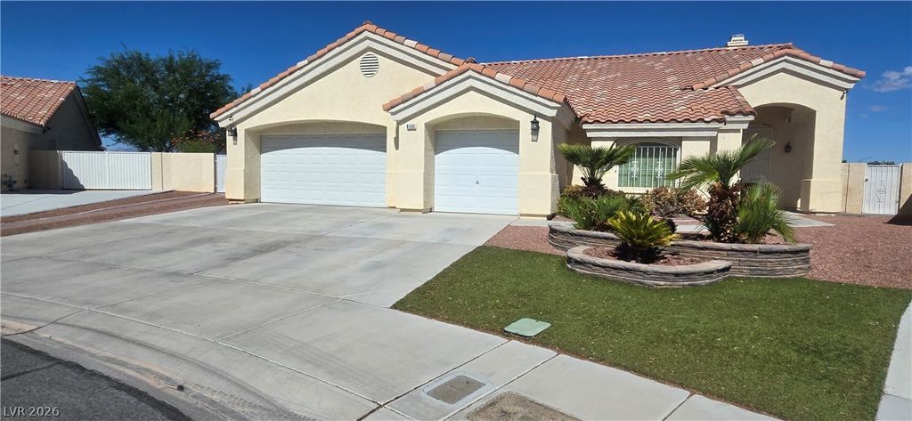 8000 Edward Baher Avenue, Las Vegas, NV 89149 — photo 4