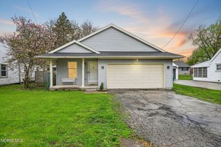 832 Anderson Street, Northwood, OH 43619