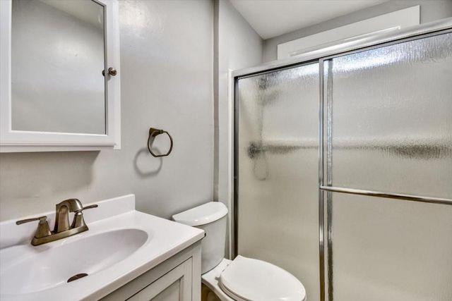 367 College Street, Hollister, CA 95023