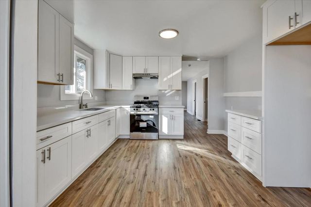 367 College Street, Hollister, CA 95023