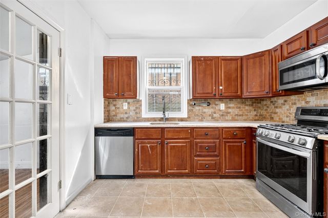1787 Randall Avenue, Bronx, NY 10473