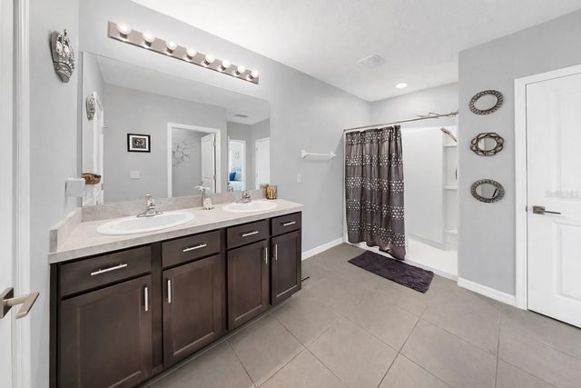 11117 LELAND GROVES DRIVE, Riverview, FL 33579