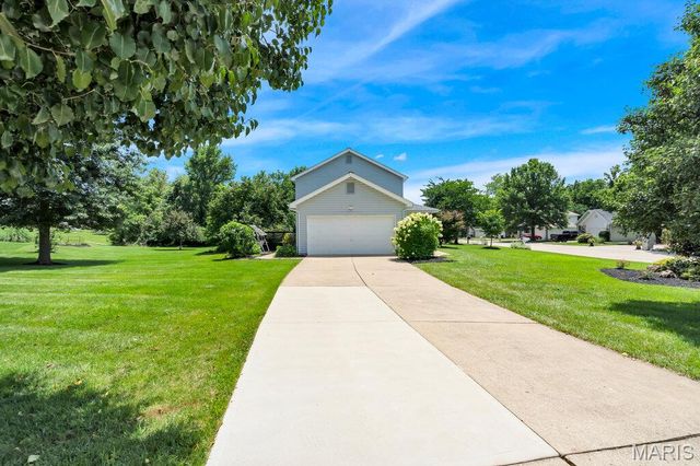 3183 Willow Bend Drive, St Charles, MO 63303