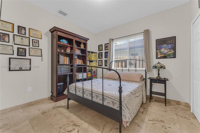 9125 NW 172nd Ter, Hialeah, FL 33018