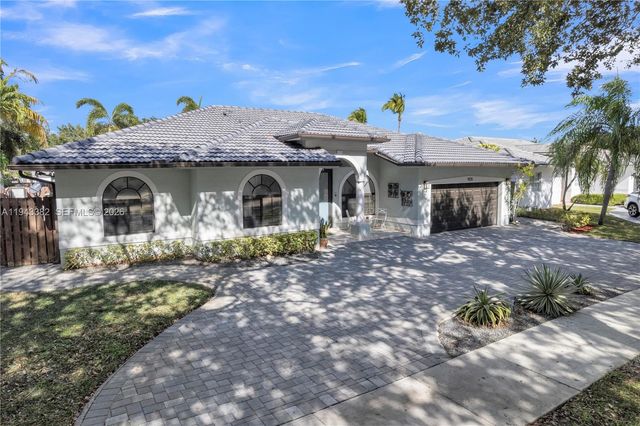 9125 NW 172nd Ter, Hialeah, FL 33018