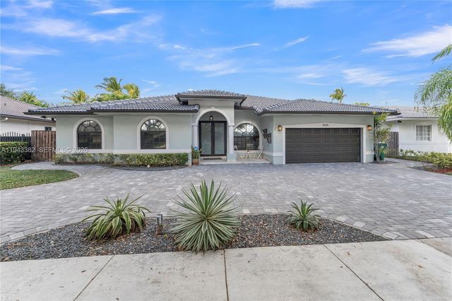 9125 NW 172nd Ter, Hialeah, FL 33018