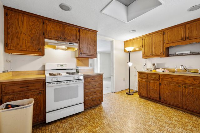 110136 Stanford Circle, Chaska, MN 55318