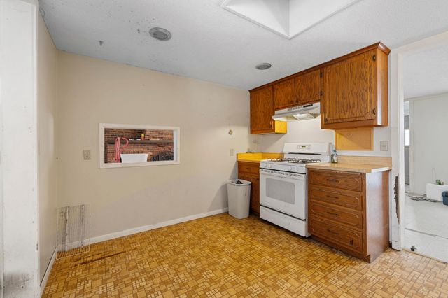 110136 Stanford Circle, Chaska, MN 55318