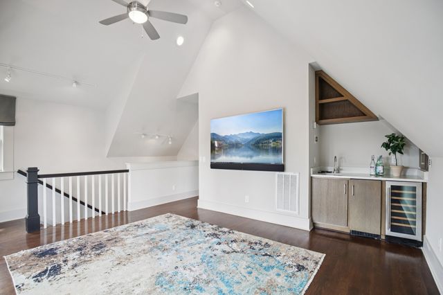 612 Monroe St, Nashville, TN 37208