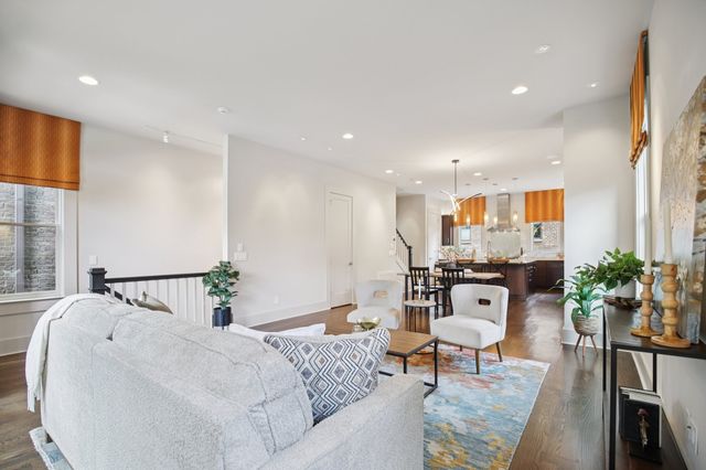 612 Monroe St, Nashville, TN 37208