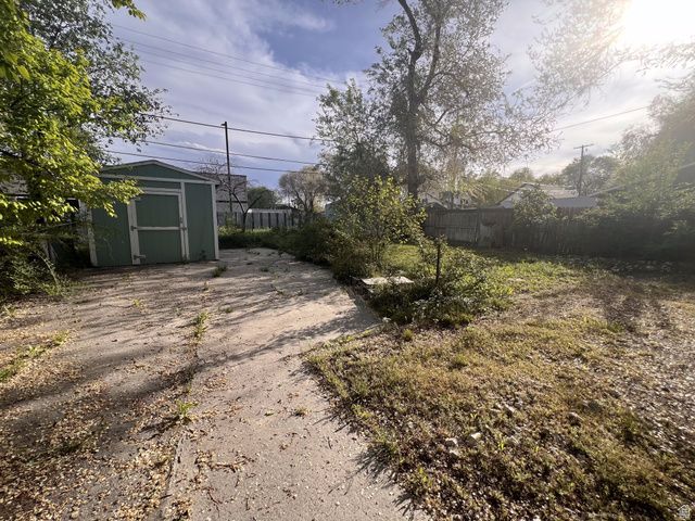 37 W ROBERT AVE, South Salt Lake, UT 84115