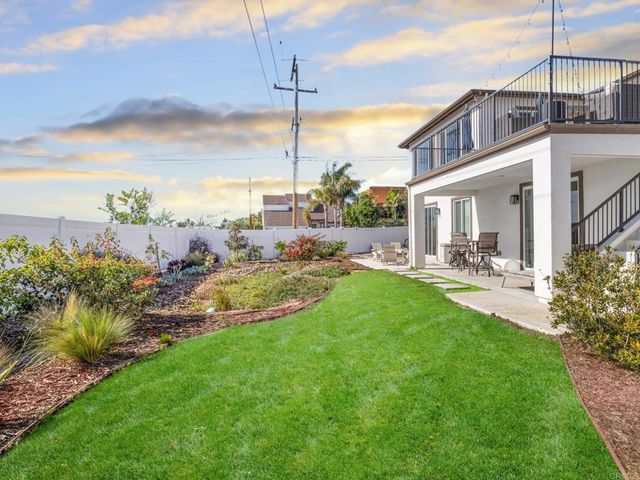 1858 Avocado Rd, Oceanside, CA 92054
