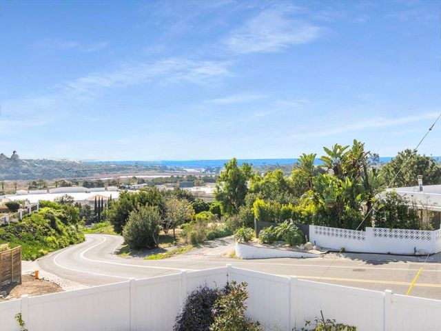 1858 Avocado Rd, Oceanside, CA 92054