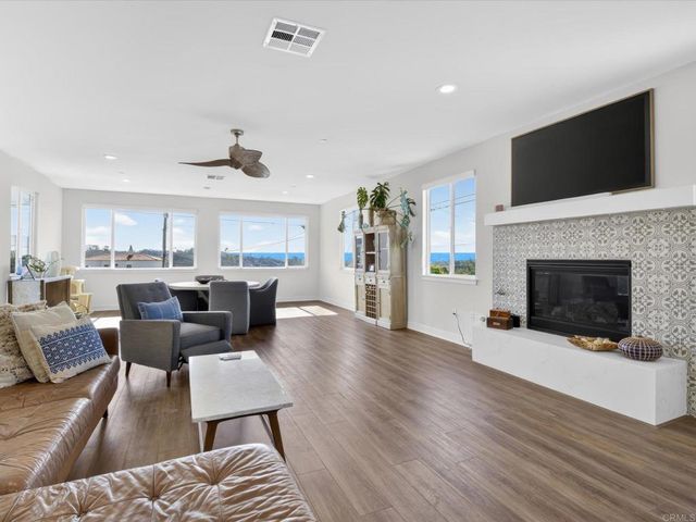 1858 Avocado Rd, Oceanside, CA 92054