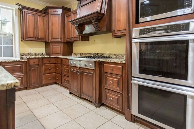 3670 Augusta Springs Drive, Waycross, GA 31503