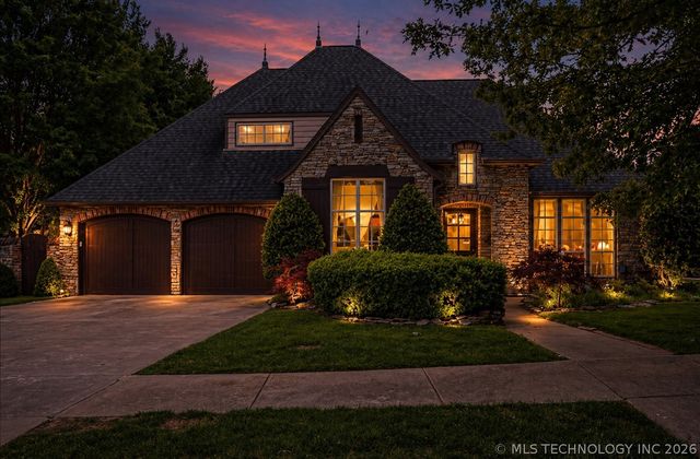 12209 S Ash Avenue, Jenks, OK 74037