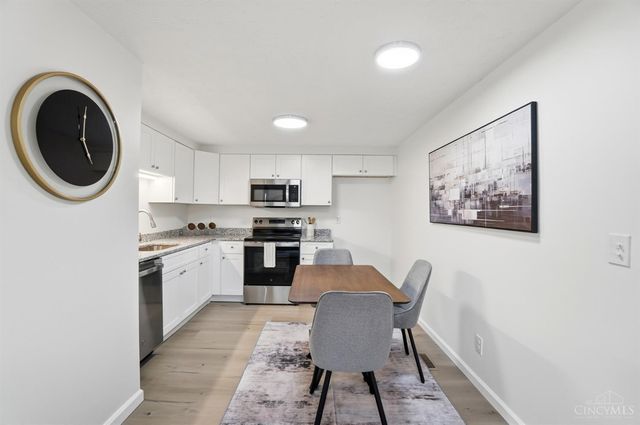 2458 Mustang Drive, Cincinnati, OH 45211