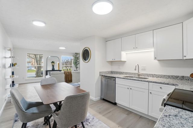 2458 Mustang Drive, Cincinnati, OH 45211