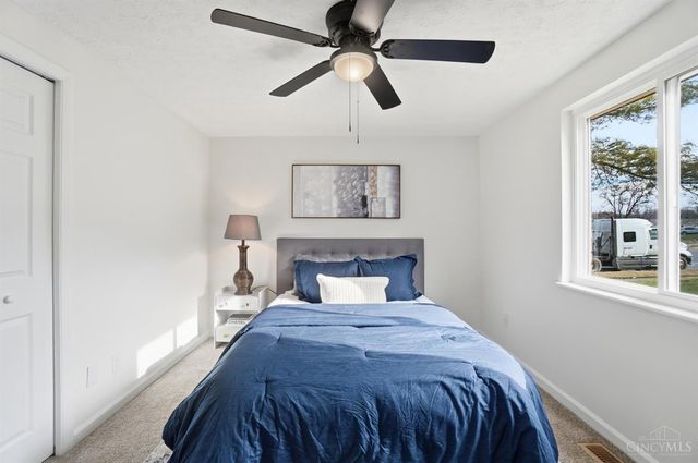 2458 Mustang Drive, Cincinnati, OH 45211