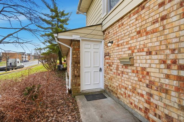 2458 Mustang Drive, Cincinnati, OH 45211