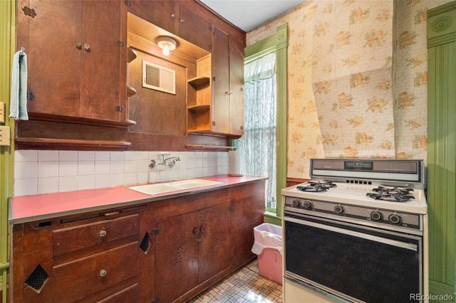 110 W Ellsworth Avenue, Denver, CO 80223