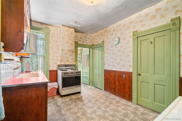110 W Ellsworth Avenue, Denver, CO 80223