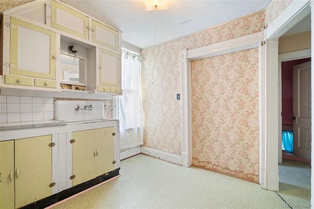 110 W Ellsworth Avenue, Denver, CO 80223