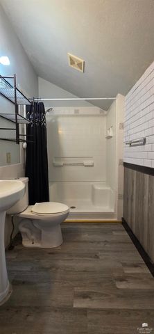 606 Oak Street, Wamego, KS 66547