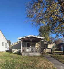 606 Oak Street, Wamego, KS 66547