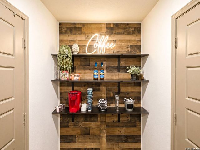 1528 Connie Drive, Canyon Lake, TX 78133