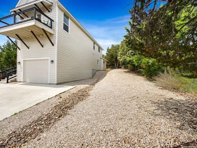 1528 Connie Drive, Canyon Lake, TX 78133