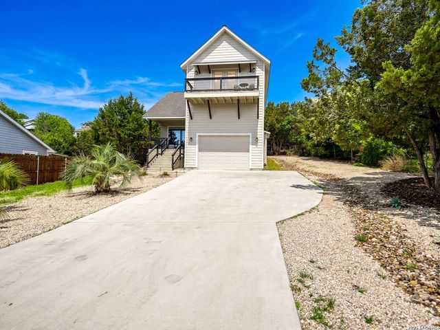 1528 Connie Drive, Canyon Lake, TX 78133