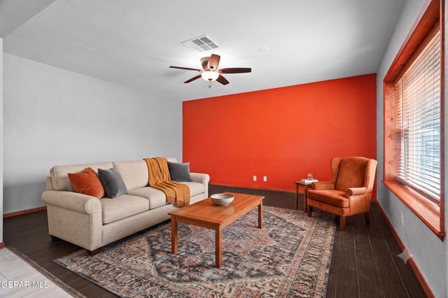 4279 BOY SCOUT Lane, El Paso, TX 79922