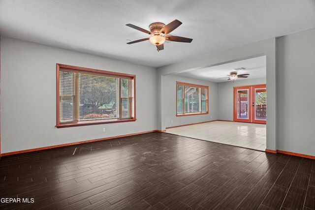 4279 BOY SCOUT Lane, El Paso, TX 79922