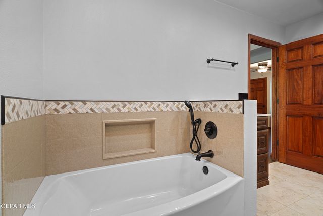 4279 BOY SCOUT Lane, El Paso, TX 79922