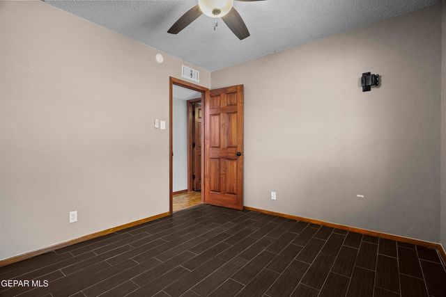 4279 BOY SCOUT Lane, El Paso, TX 79922