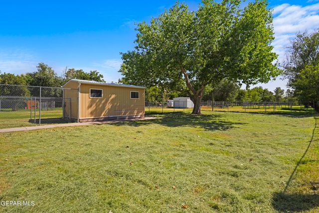 4279 BOY SCOUT Lane, El Paso, TX 79922