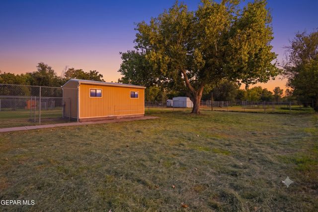 4279 BOY SCOUT Lane, El Paso, TX 79922