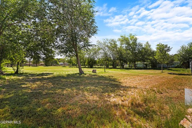 4279 BOY SCOUT Lane, El Paso, TX 79922