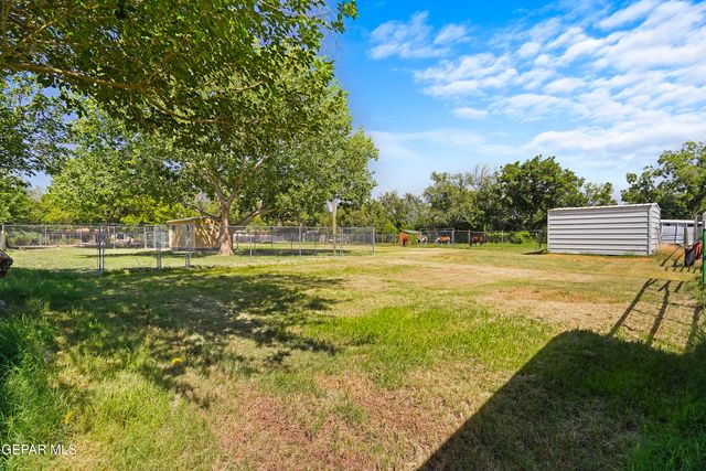4279 BOY SCOUT Lane, El Paso, TX 79922