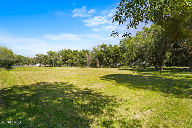 4279 BOY SCOUT Lane, El Paso, TX 79922
