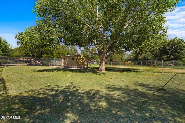 4279 BOY SCOUT Lane, El Paso, TX 79922