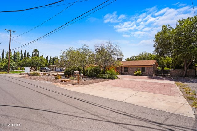 4279 BOY SCOUT Lane, El Paso, TX 79922